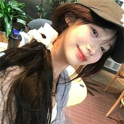 一对对鸳鸯水上漂